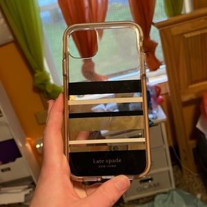 iphone 11 case transparent and very basic and cute
